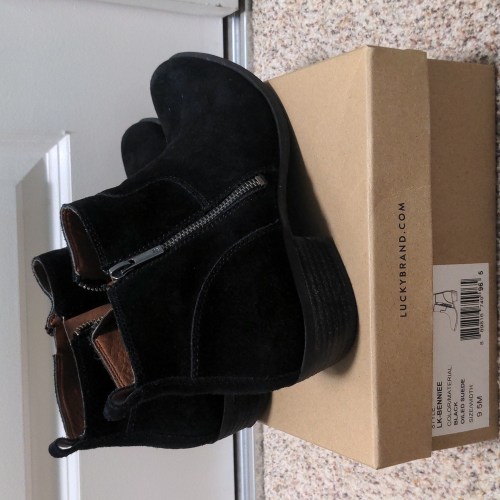 Black Lucky booties